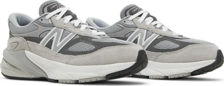 New Balance 990v6 Big Kid 'Castlerock' sneakers, gray