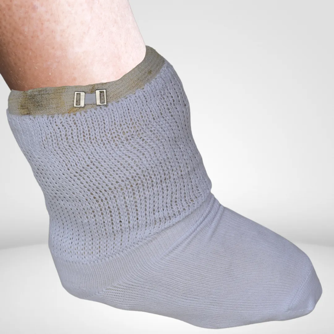 Oversized Extra Wide Socks in White